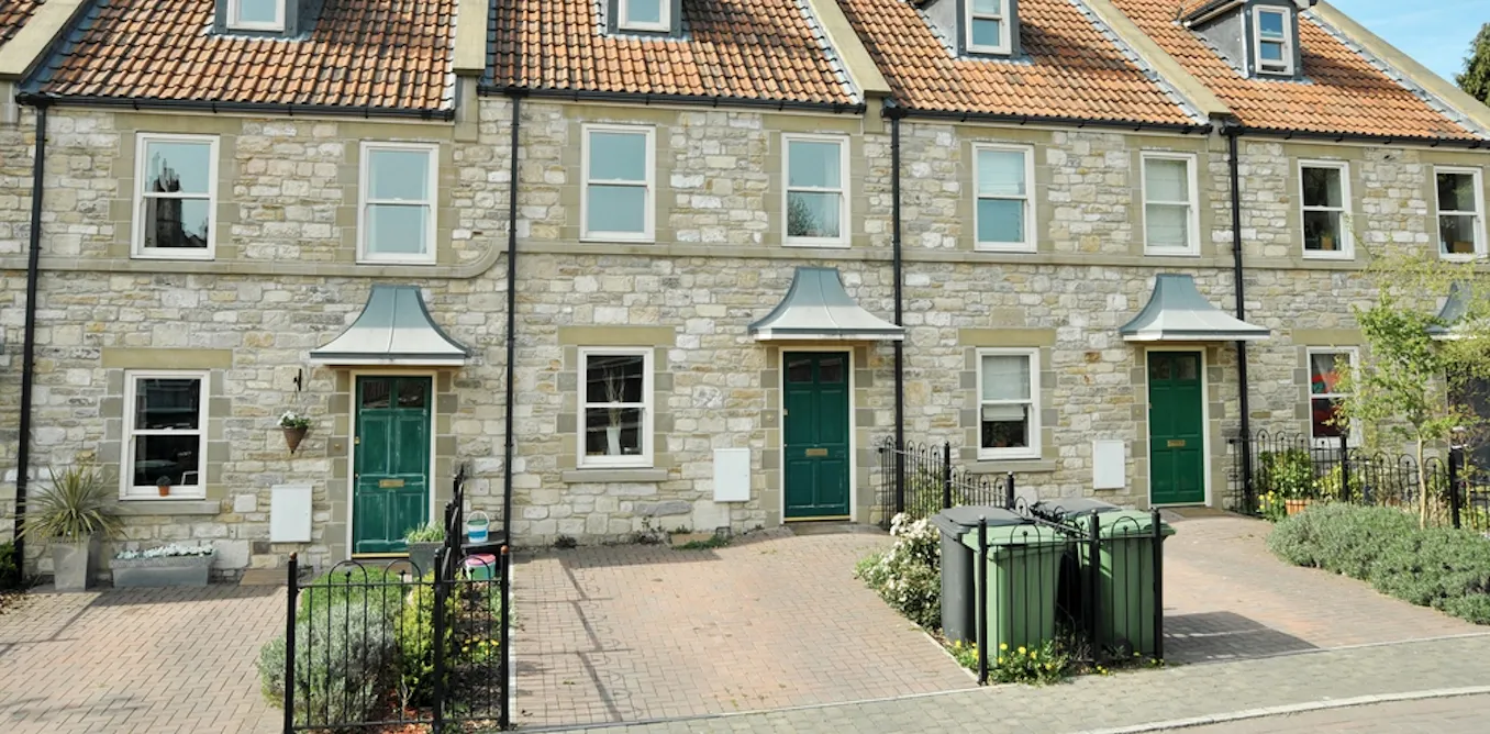EduWireDaily — How the trend for turning front gardens into driveways is adding to night-time heat