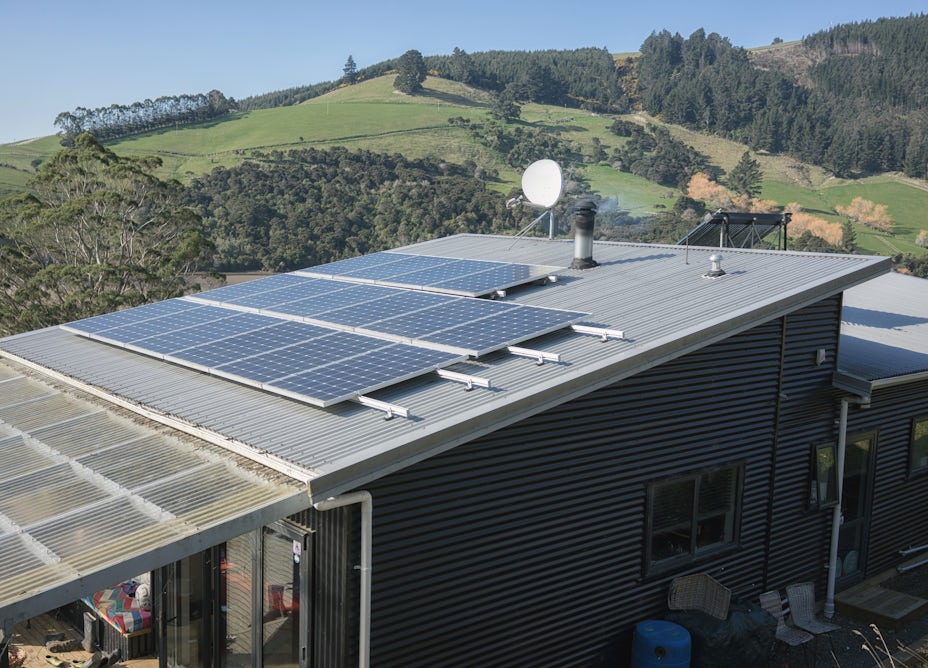 theconversation.com - Ali Ghaffarian Hoseini - NZ parties want to make rooftop solar more affordable. We found cost isn't everything
