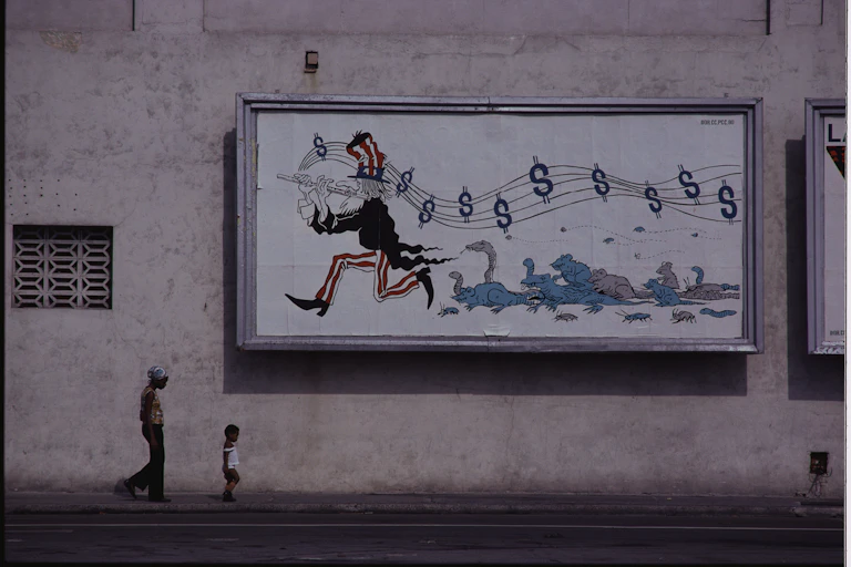 Mural Depicting Uncle Sam as the Pied Piper of Hamelin.