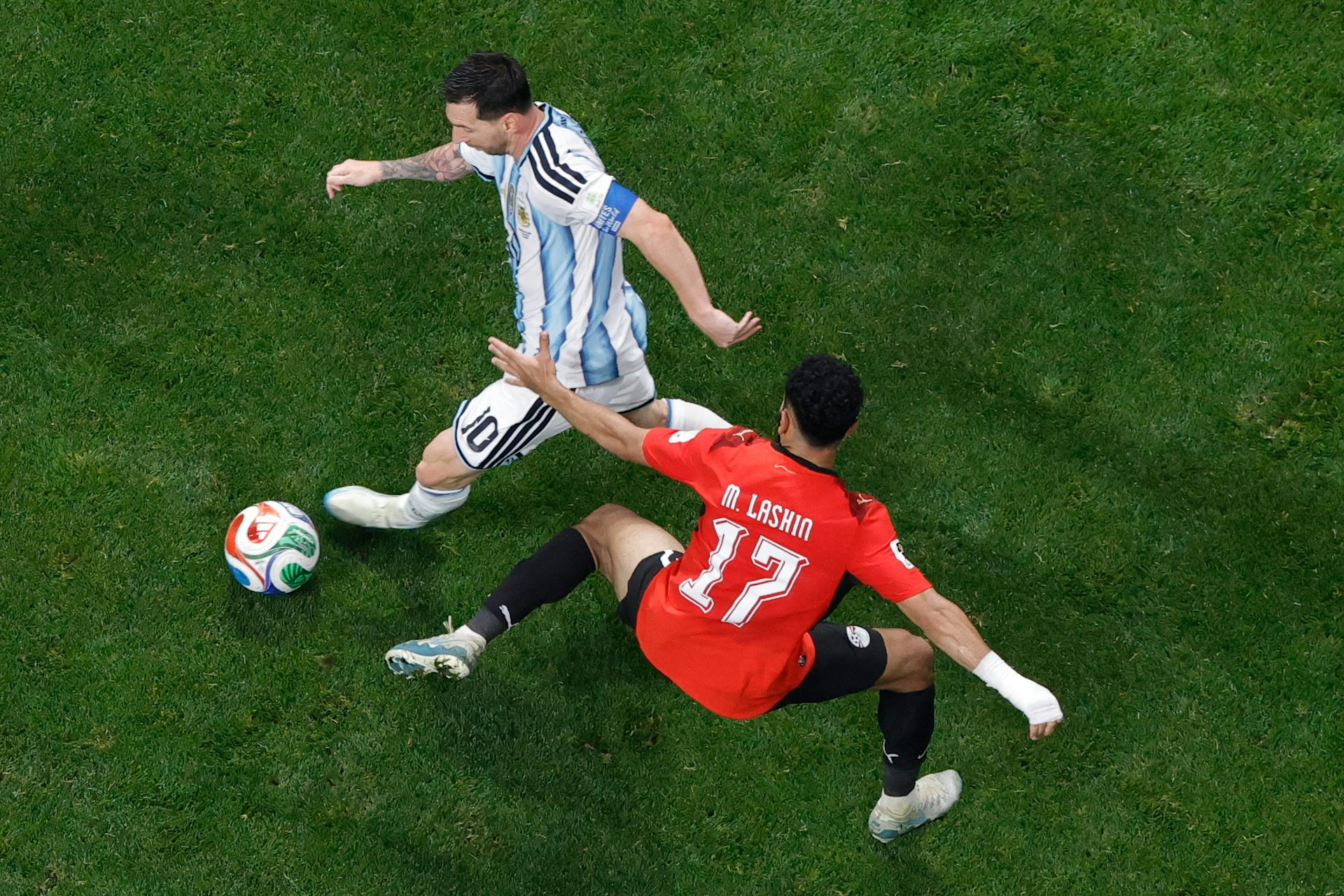 VAR-Kontroversen bei der Weltmeisterschaft zeigen, warum menschliche Schiedsrichter entscheiden sollten, wo potenzielle Fouls beginnen