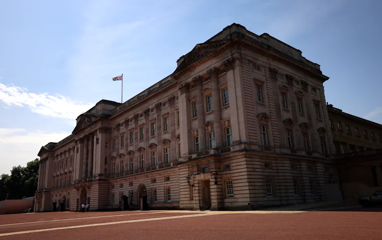 Keir Starmer verlässt Downing Street zum letzten Mal, während Andy Burnham Premierminister wird Keir Starmer verlässt Downing Street zum letzten Mal, während Andy Burnham Premierminister wird