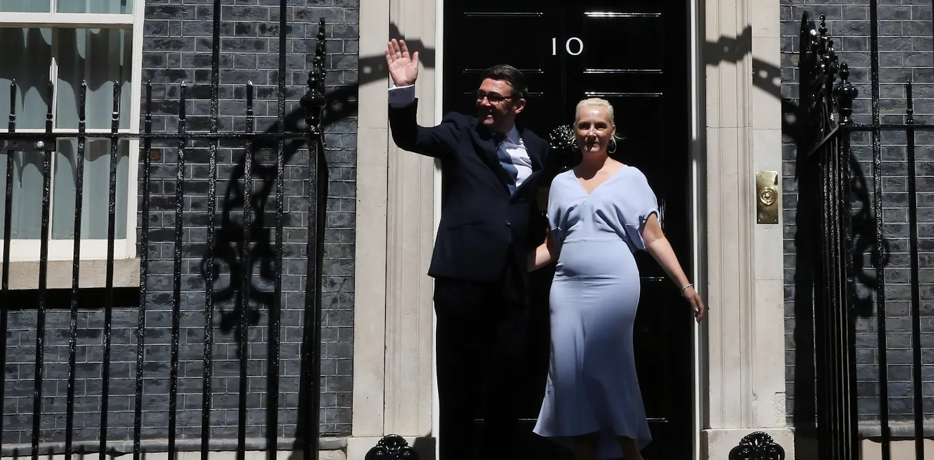Andy Burnham chính thức trở thành Thủ tướng Anh sau khi Keir Starmer rời Điện Downing