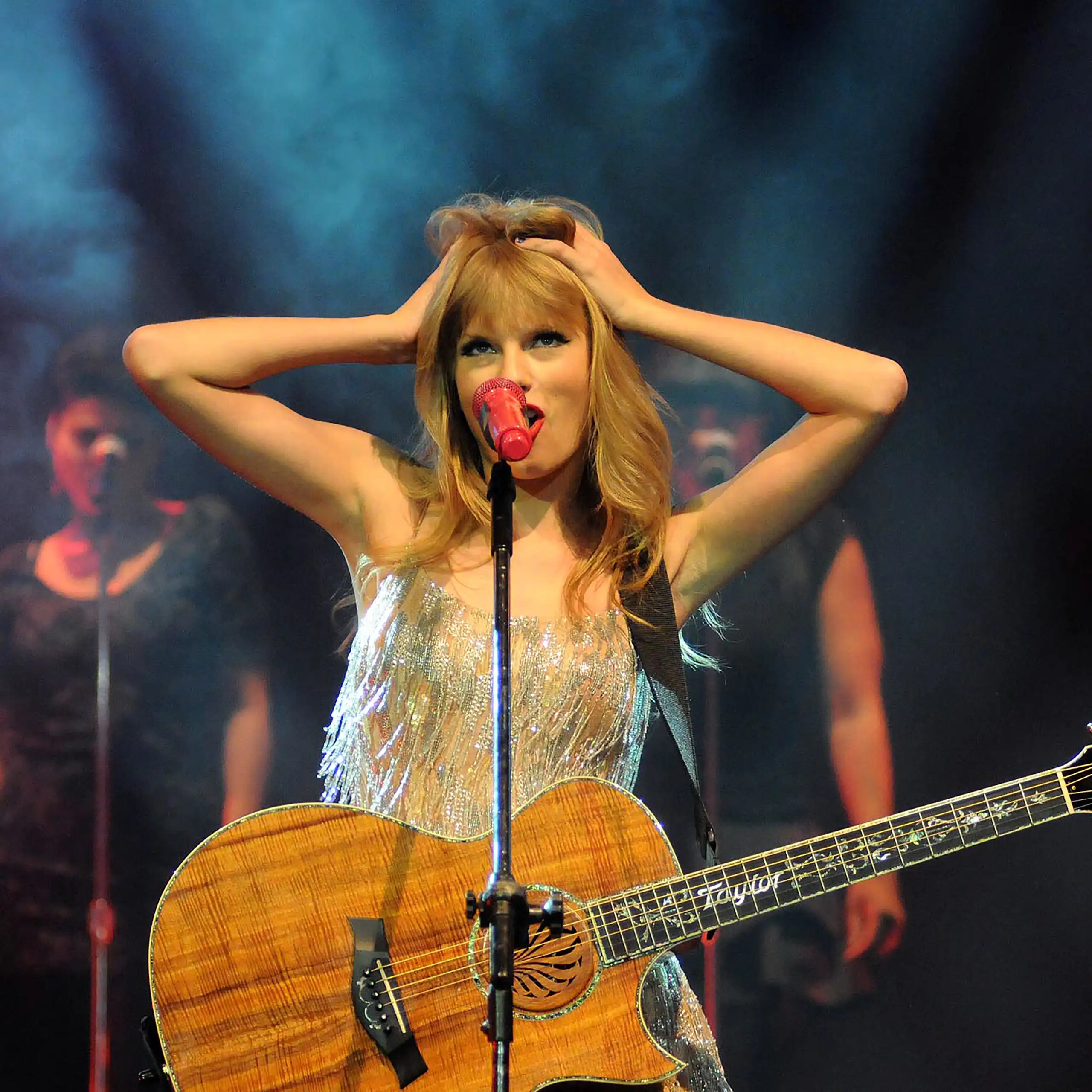 Taylor Swift on stage.