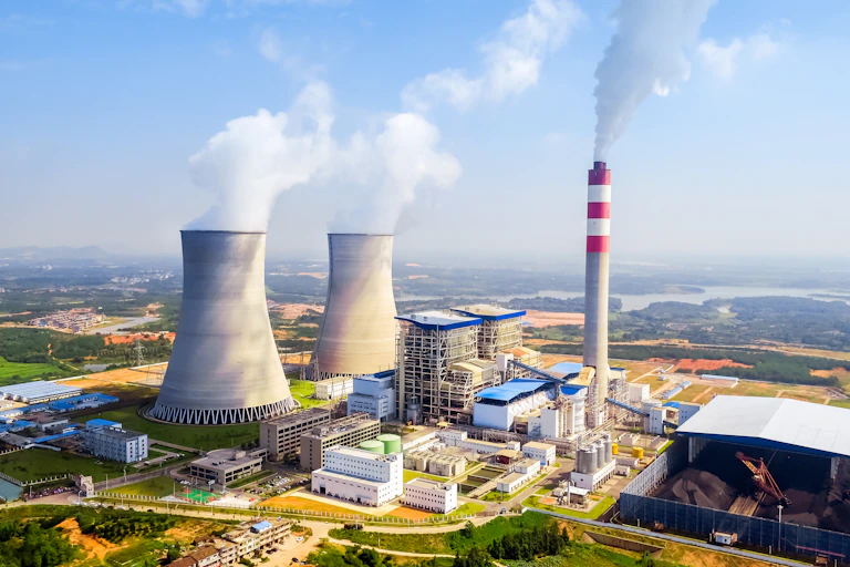 power station releasing gas into atmosphere