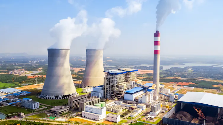 power station releasing gas into atmosphere