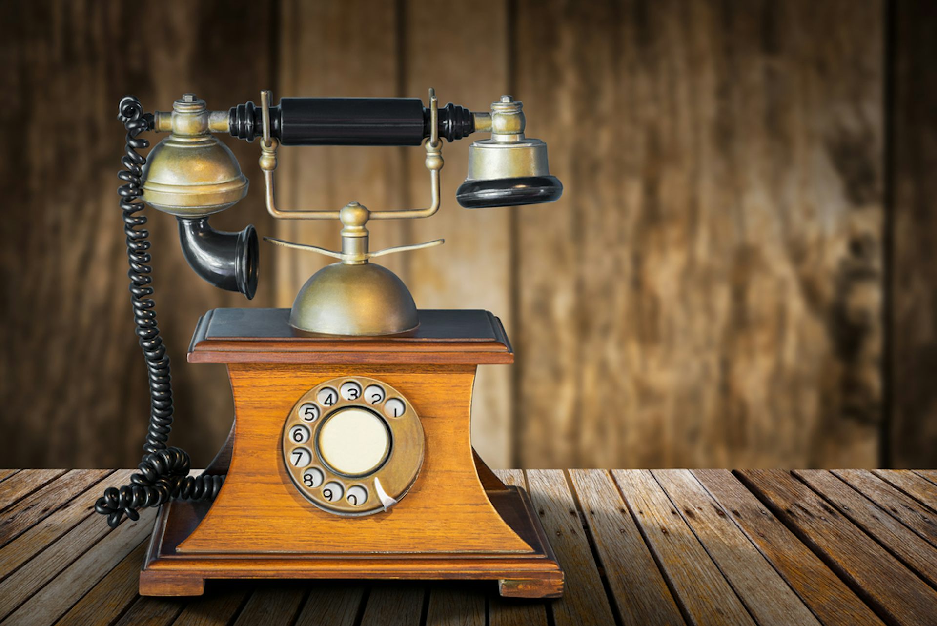 Un téléphone ancien.