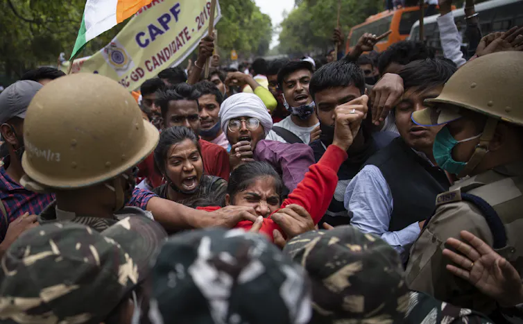 Indiens Kakerlakenbewegung hat einen Minister gestürzt. Es wird viel schwieriger sein, eine echte Reform herbeizuführen Indiens Kakerlakenbewegung hat einen Minister gestürzt. Es wird viel schwieriger sein, eine echte Reform herbeizuführen