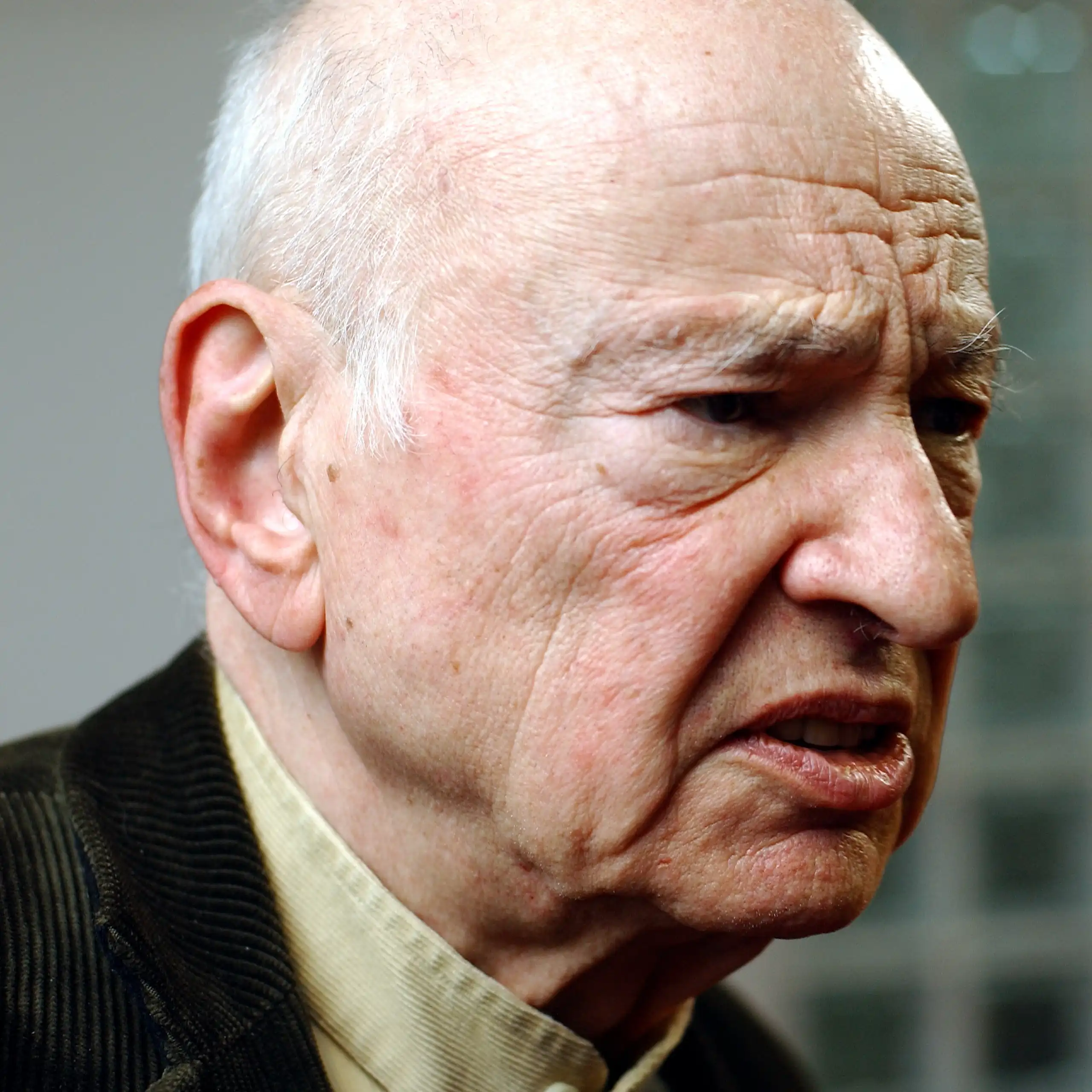 Gros plan sur Edgar Morin.