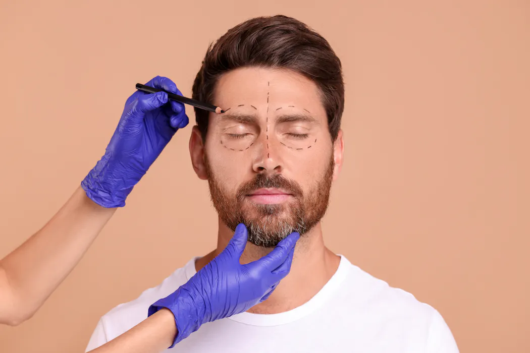 La cirugía estética ha salido de las consultas: así crean nuevos estándares de belleza la televisión y las redes sociales