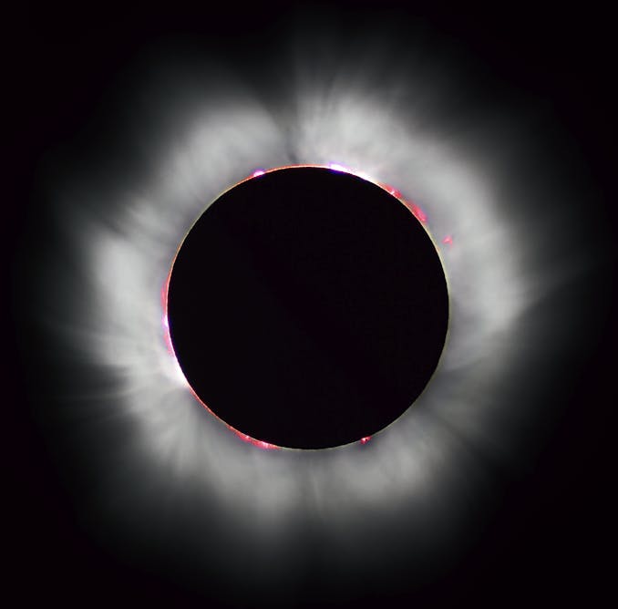 File:Solar-halo.jpg - Wikimedia Commons
