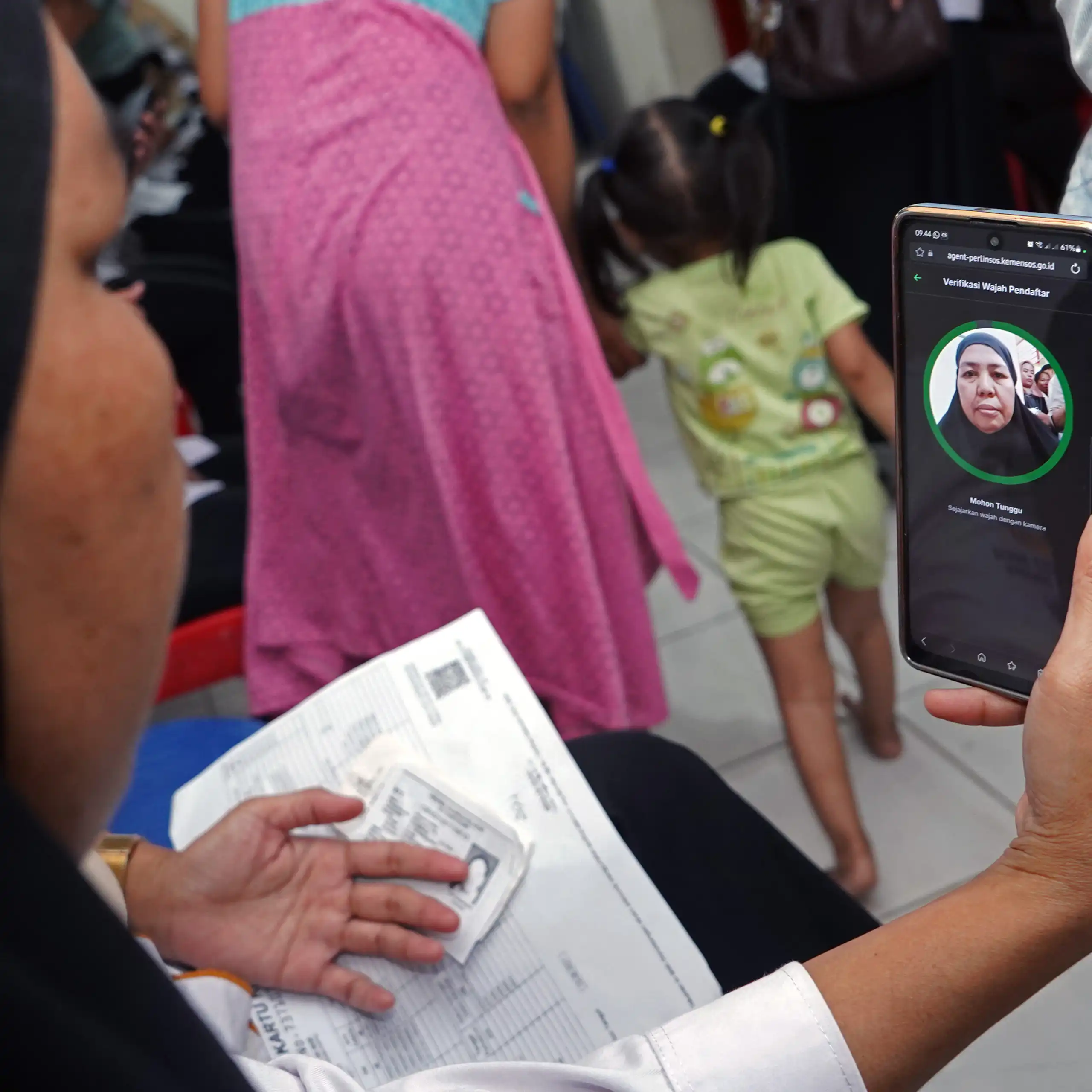 Registrasi SIM biometrik dapat memperkuat keamanan digital, tapi efektivitasnya bergantung pada perlindungan data dan pengawasan.