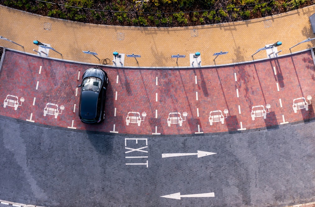 theconversation.com - Kai Li Lim - Australia's EV sales are skyrocketing. Our charging infrastructure may soon struggle to keep up