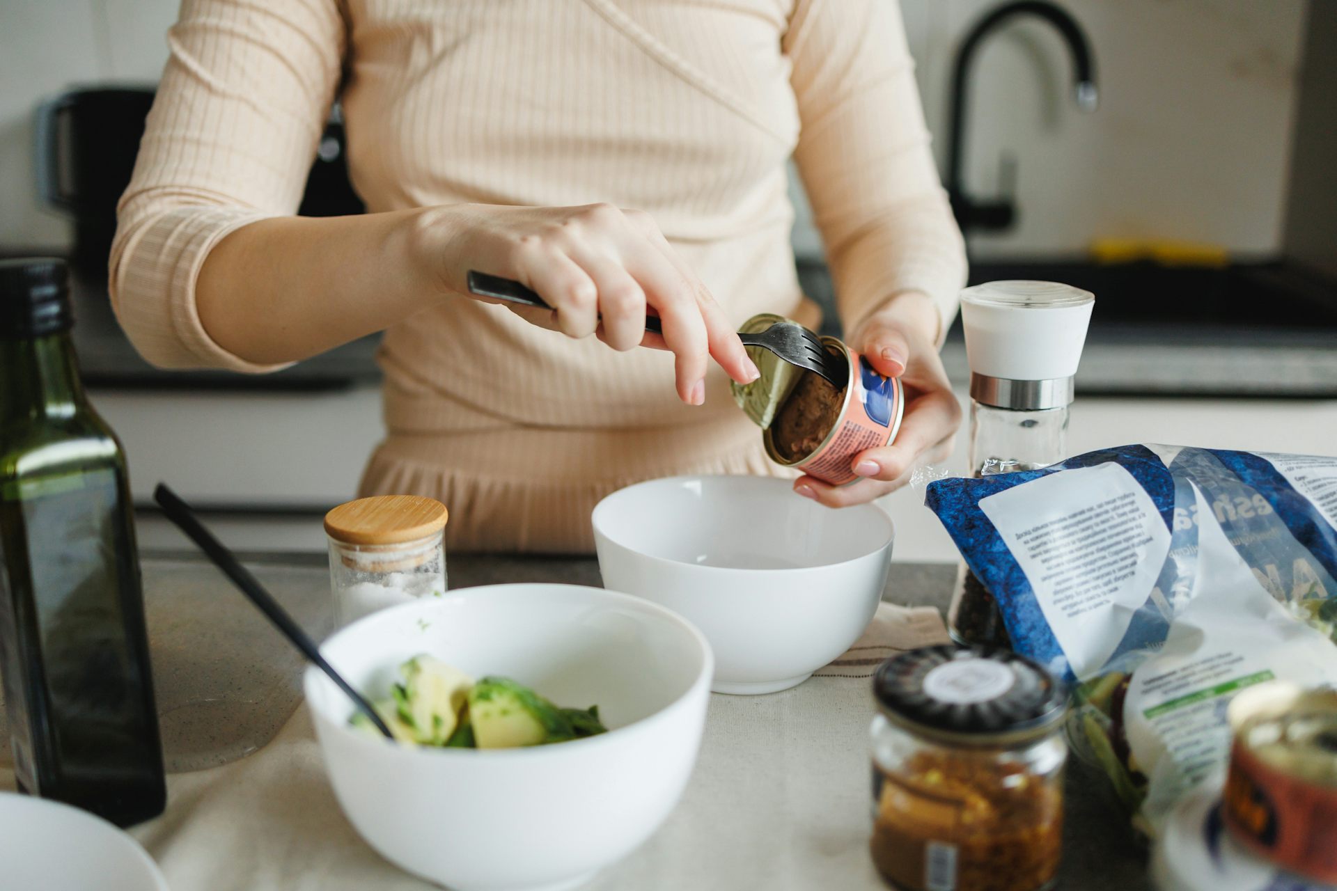 Can you eat too much tinned tuna?