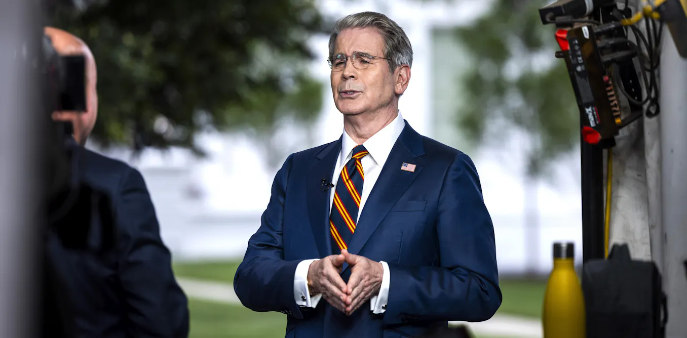 $40 trillion debt balloon is a warning sign for US economy and the world