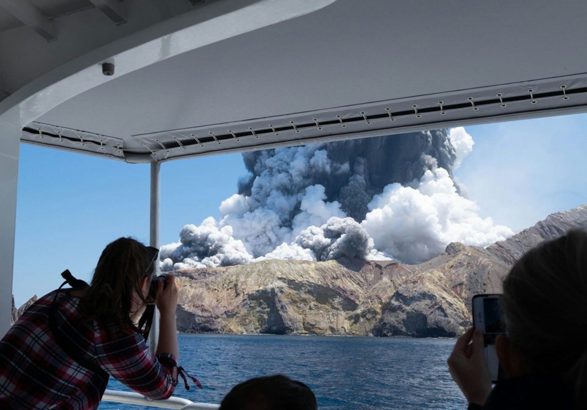 Greater Volcano Warnings: Risk of False Alarms, But Potential Life-Saving Benefits