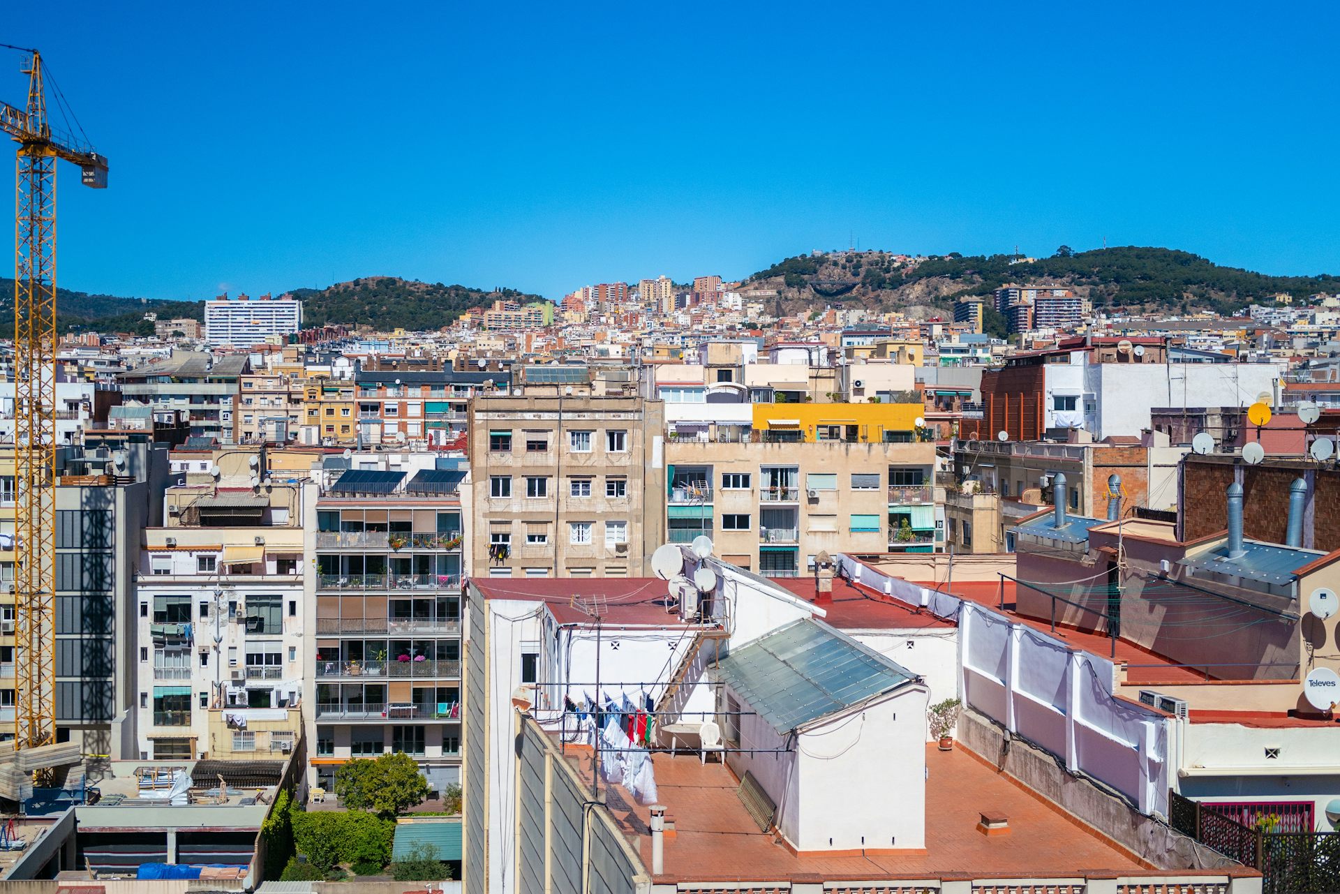 Vista d'edificis en una ciutat.