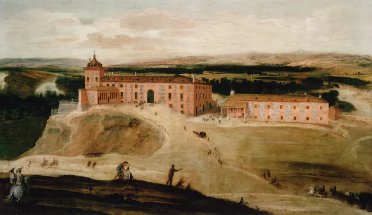 Pintura de un palacio real con tres alturas y una torre, con dos edificios separados.