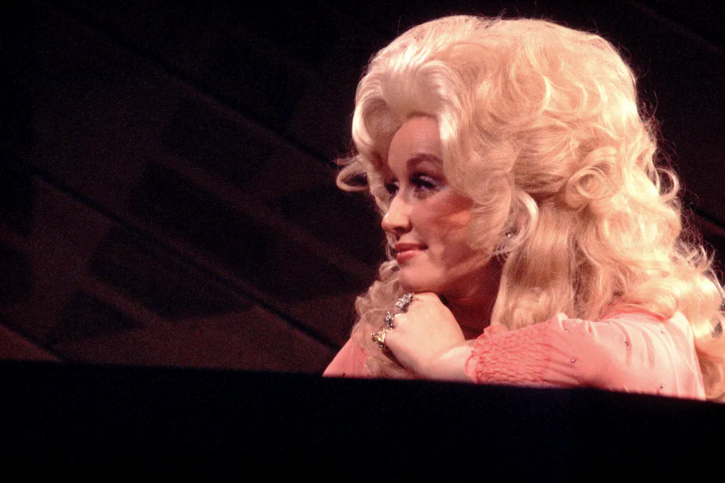 Dolly Parton took control of her career by making men the butt of the joke