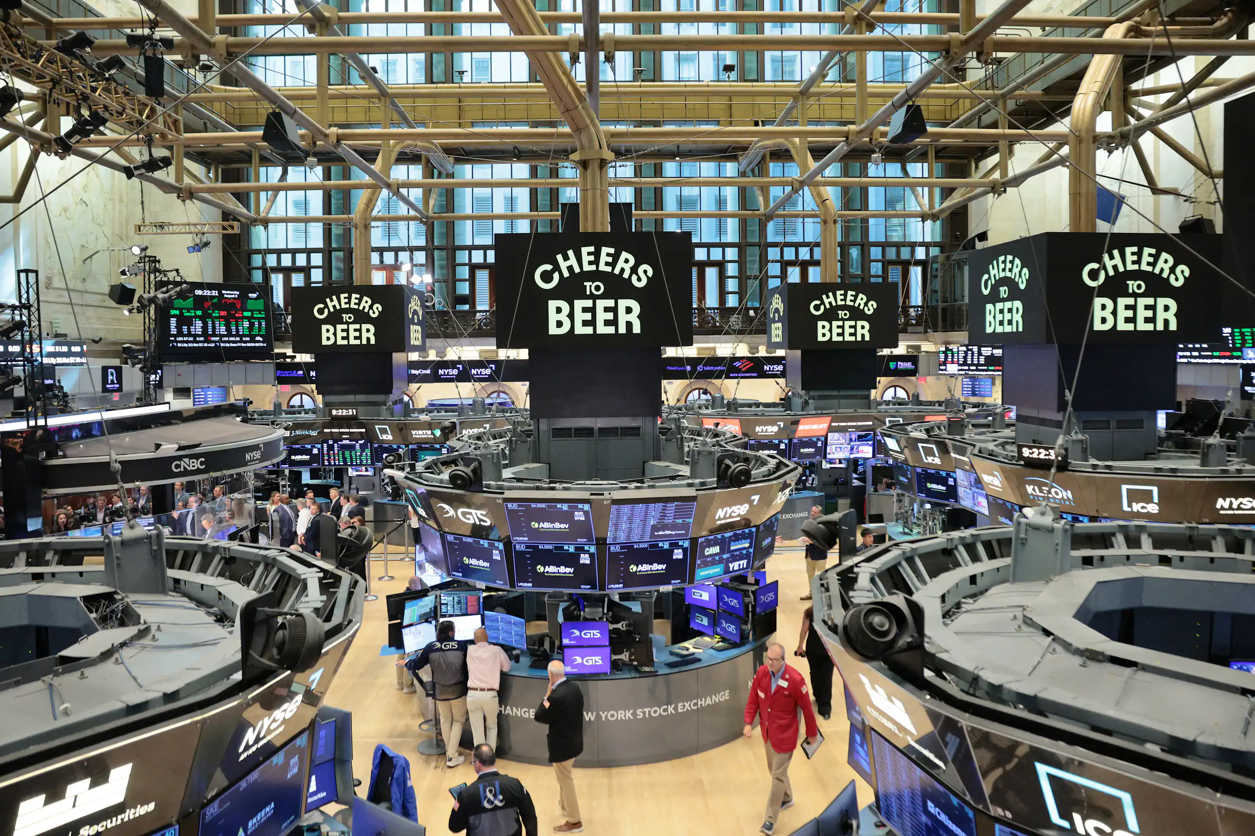 Intérieur de la Bourse de New-York, salle des ventes.