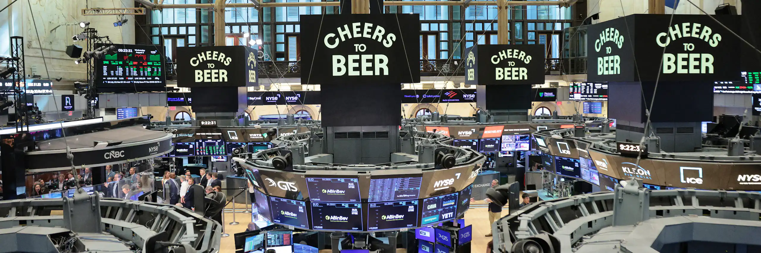 Intérieur de la Bourse de New-York, salle des ventes.
