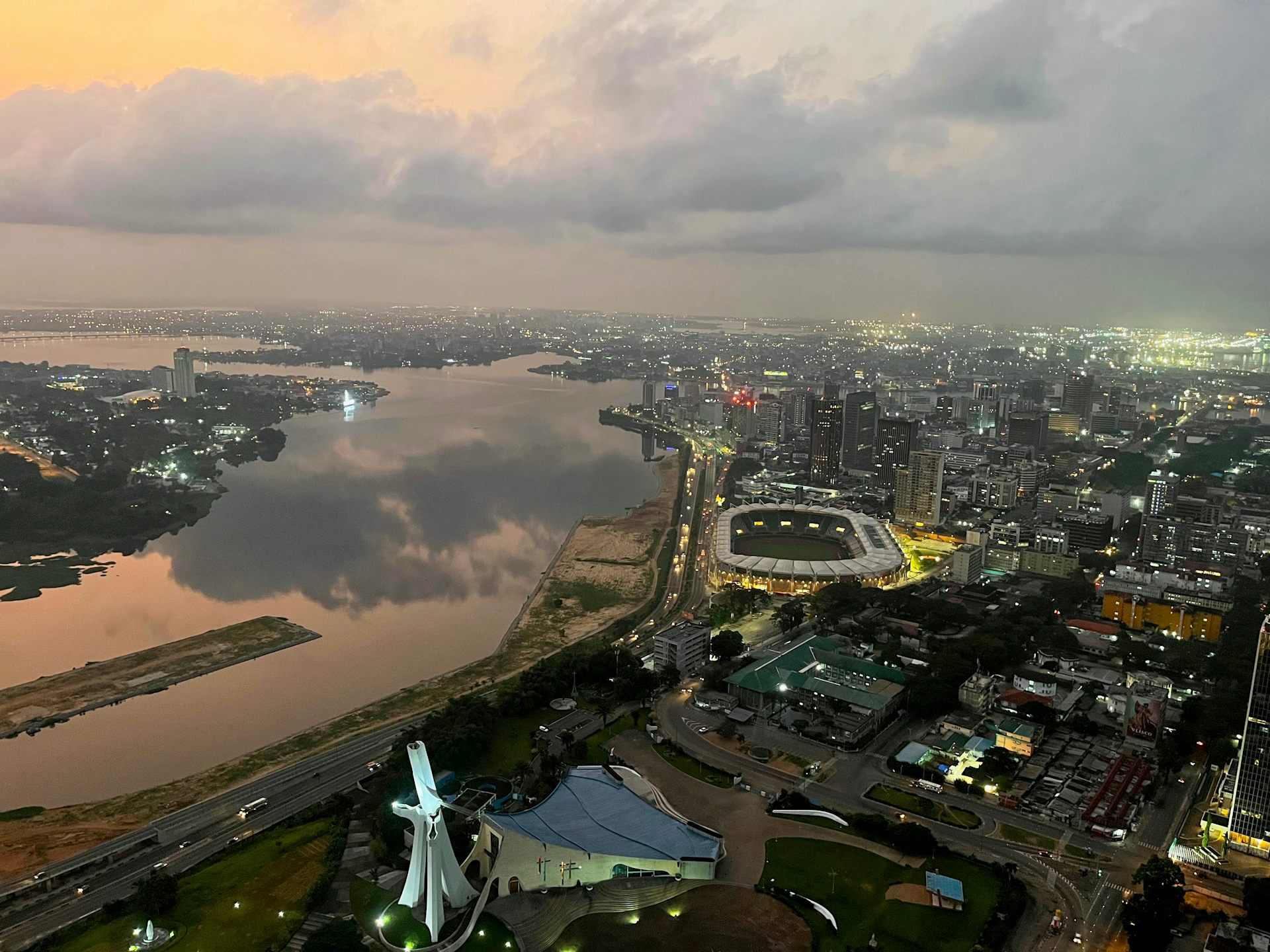 Risques liés au plomb : À Abidjan, une approche participative pour sensibiliser les familles et mieux protéger les enfants