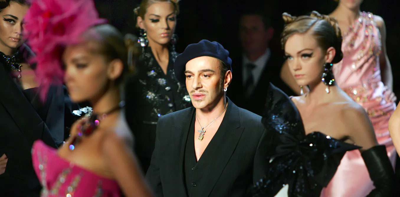 Выставка Джона Гальяно на Met Gala отменена, но его влияние на моду невозможно стереть