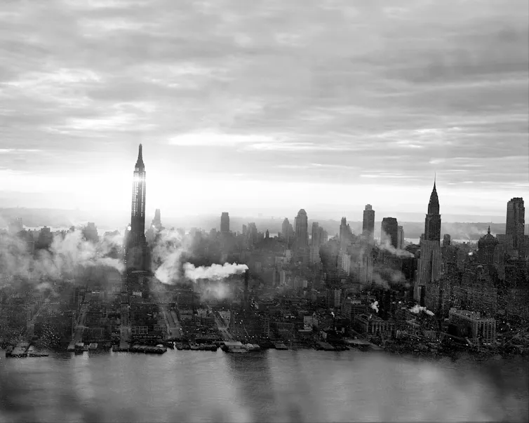 Black and white skyline photo.