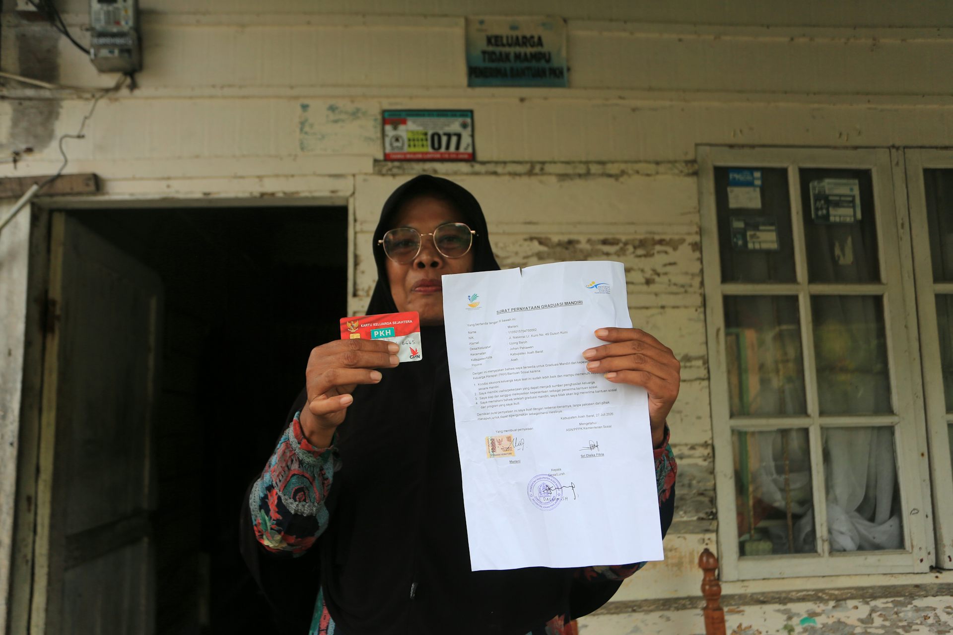 data desil kemiskinan program bansos tidak akurat