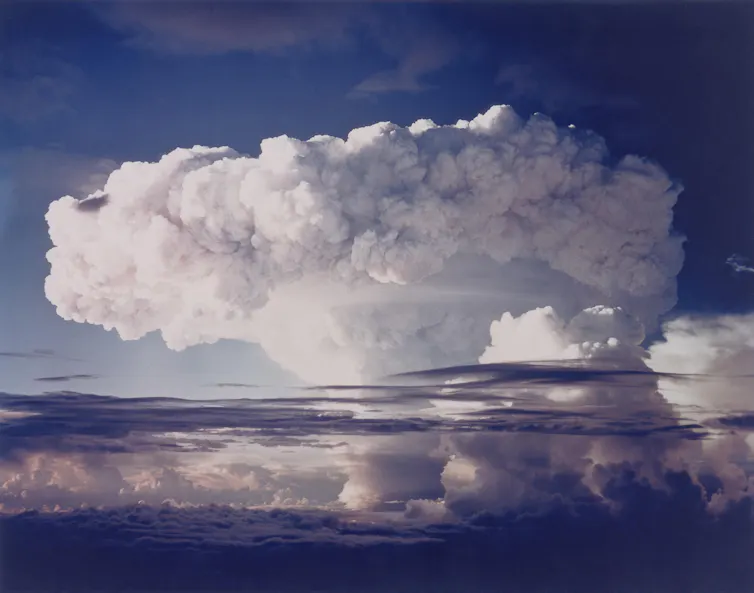 Large mushroom cloud from nuclear bomb