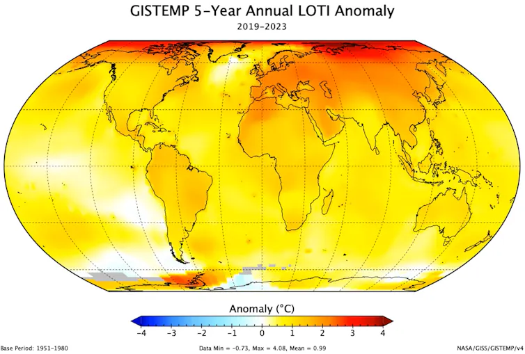 Equal Earth en los mapas sobre calentamiento global de la NASA.