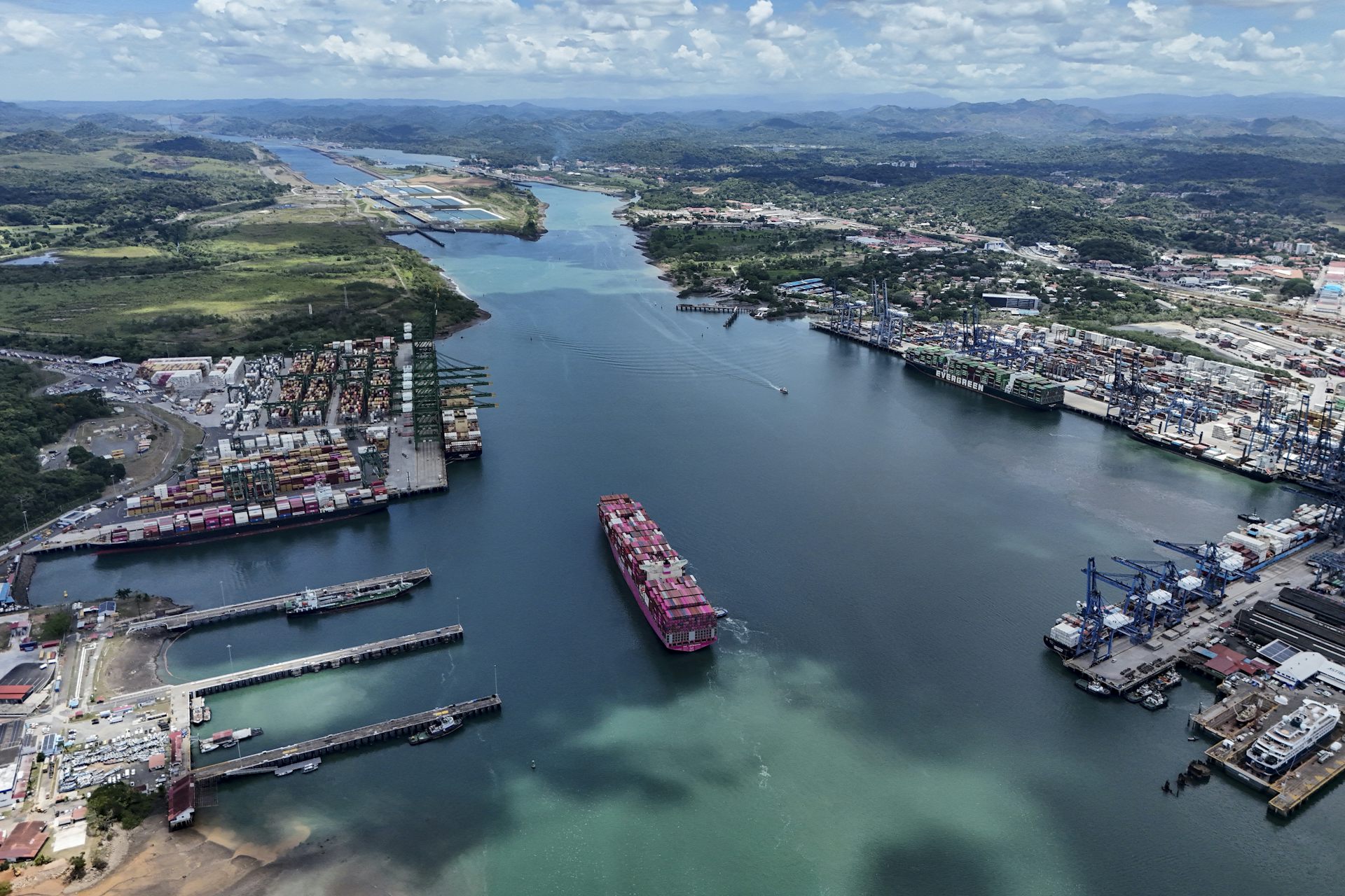 2026’s El Niño is shaping up to be a doozy – it’s already affecting global shipping, fish behavior and heat