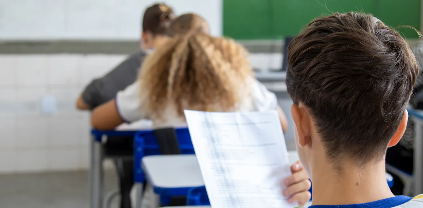 Pisa results: England bucks global decline in reading and Wales falls behind Pisa results: England bucks global decline in reading and Wales falls behind