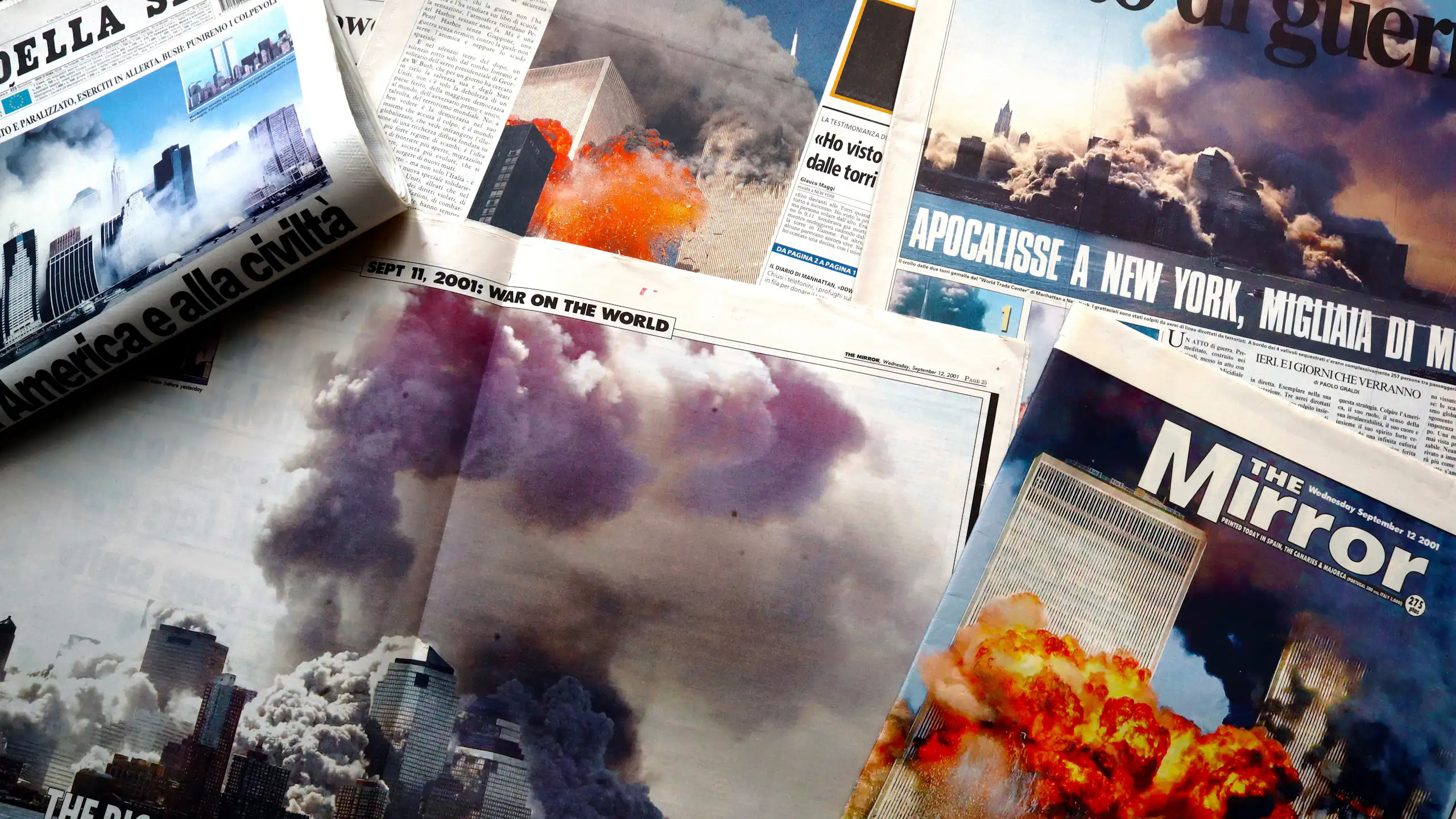 Jornais de todo o mundo que noticiaram os ataques de 11 de setembro