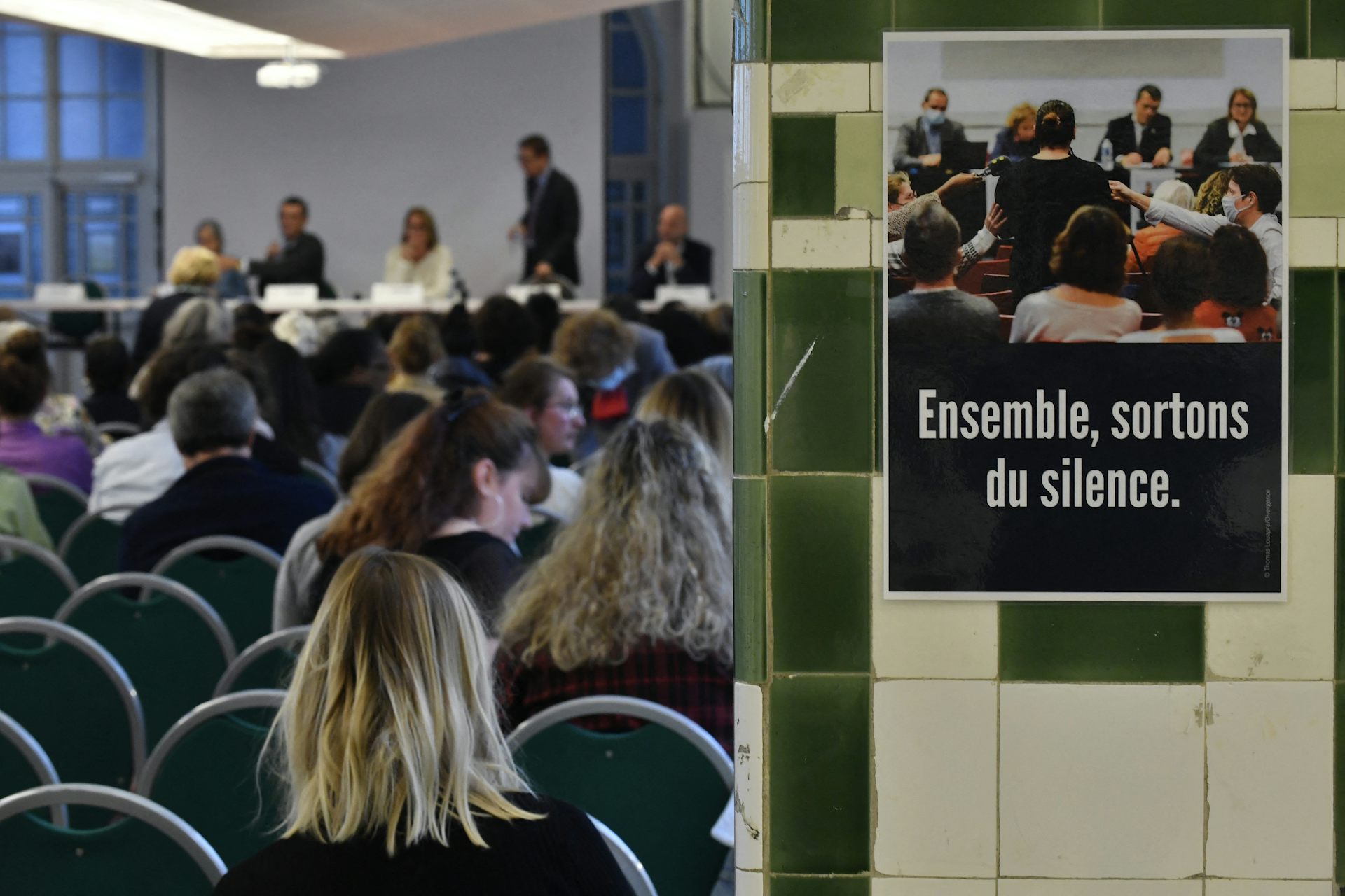 « Pourquoi n’as-tu rien dit ? » : Ce que la recherche nous apprend sur le silence des victimes de violences sexuelles dans l’enfance
