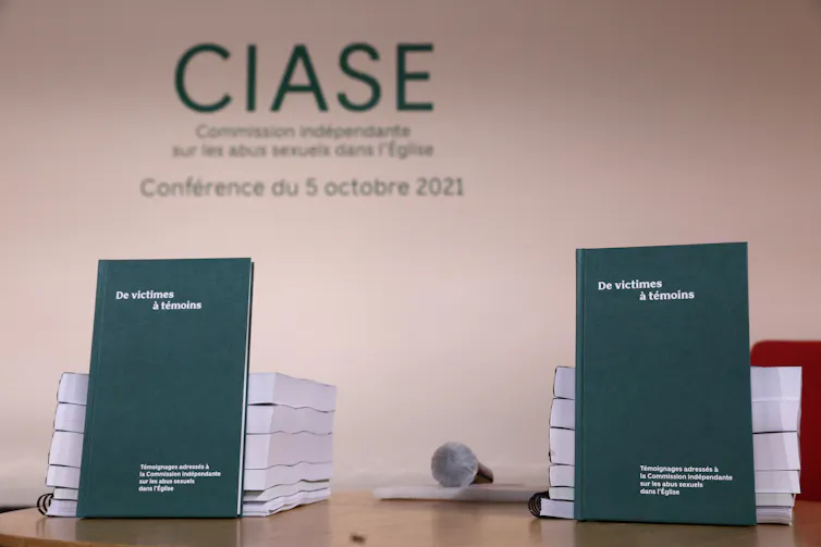Photo du rapport de la CIASE est le résultat de deux ans et demi d’enquête menés par la commission, s’appuyant sur les archives de l’Église, des tribunaux et de la police, ainsi que sur des entretiens avec des témoins