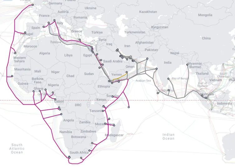 Map showing key undersea internet calbes which are vulnerale to disruption in the Persian Gulf and Strait of Hormuz.