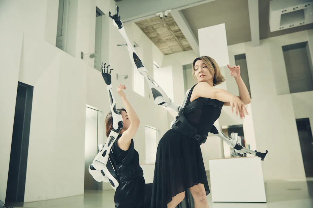 Can you lend me a hand? Researchers are developing wearable robotic limbs