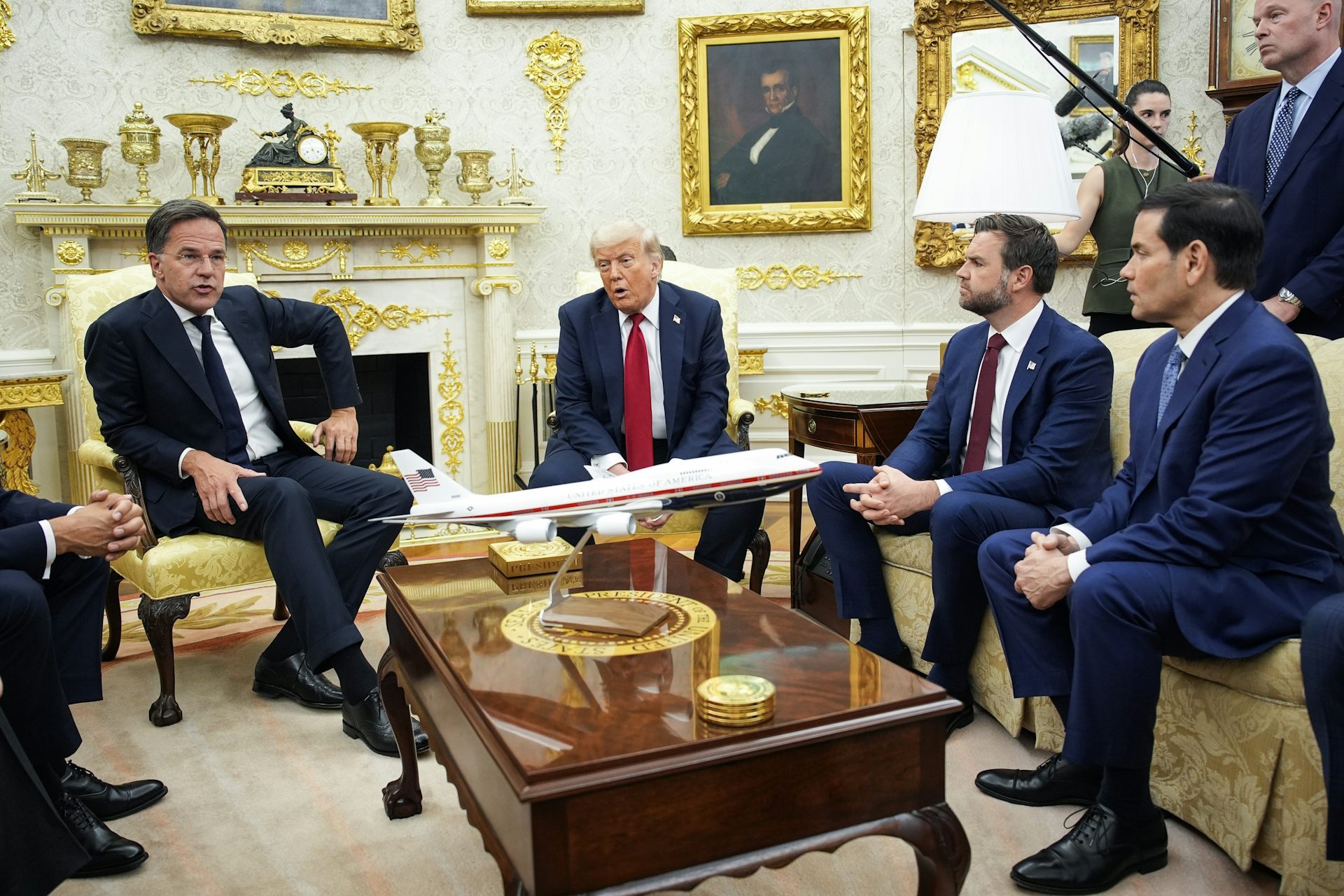President Donald Trump (2-L) meets with NATO Secretary General Mark Rutte (L), Vice President JD Vance (2-R) and United States Secretary of State Marco Rubio (R) in the Oval Office of the White House in Washington, DC, USA, 14 July 2025.