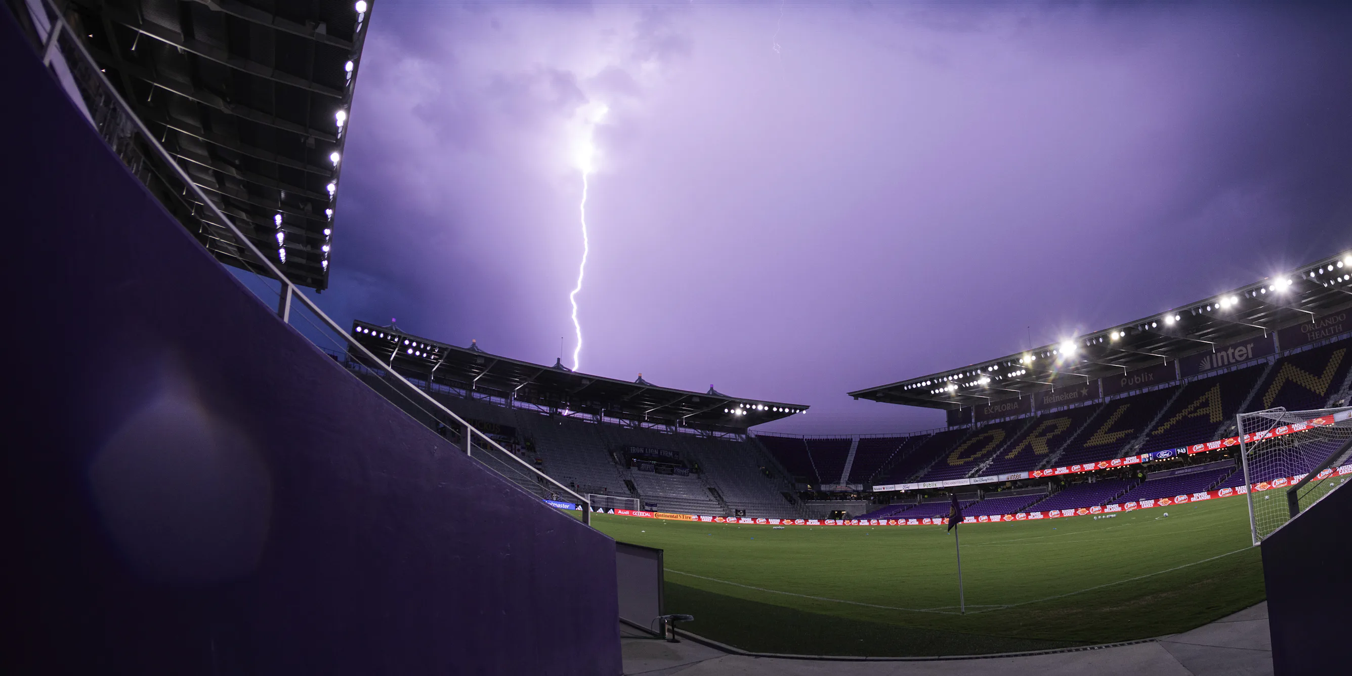Earlier season start increases lightning risk