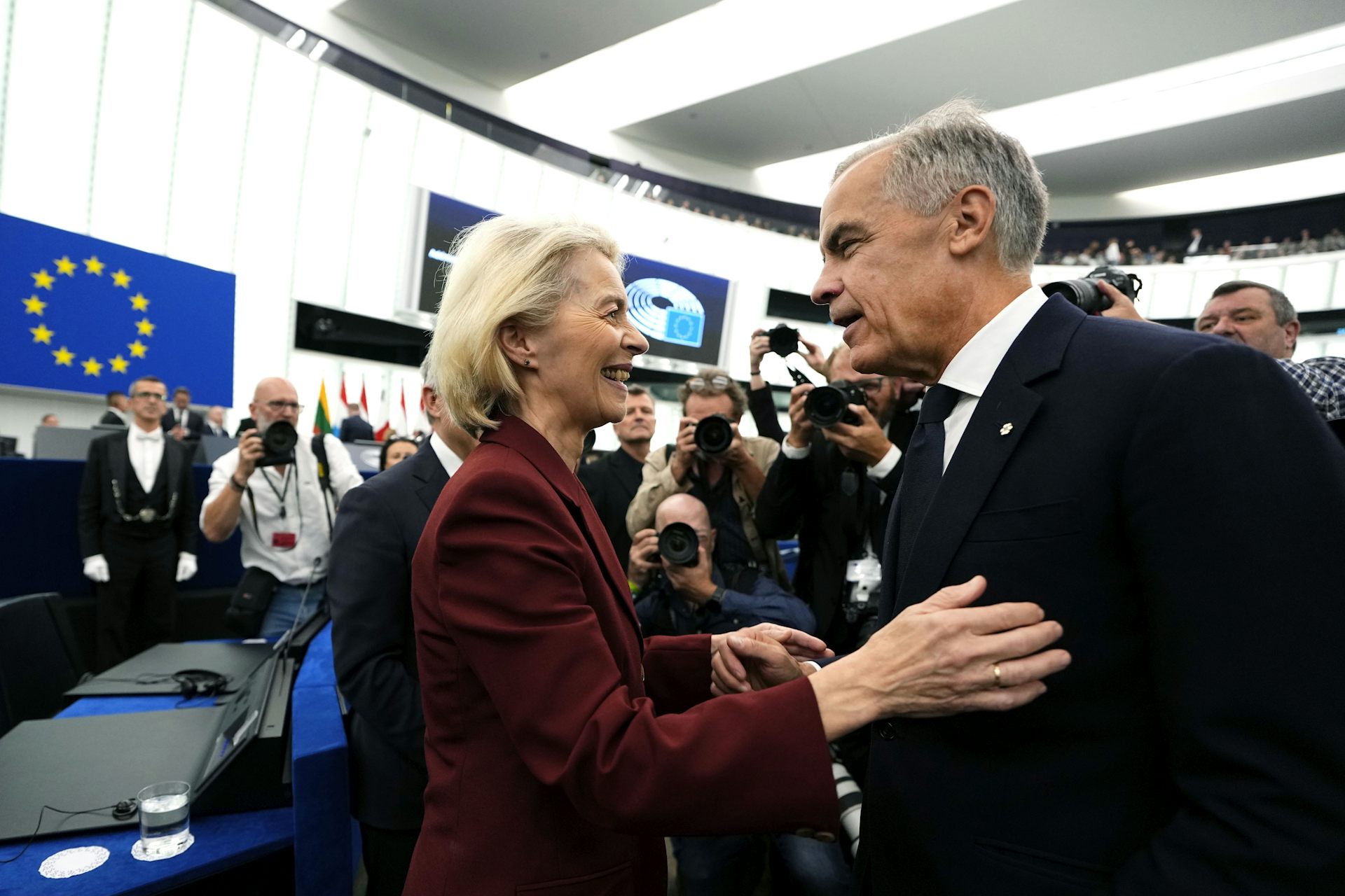 Prime Minister Mark Carney is greeted by European Commission President Ursula von der Leyen