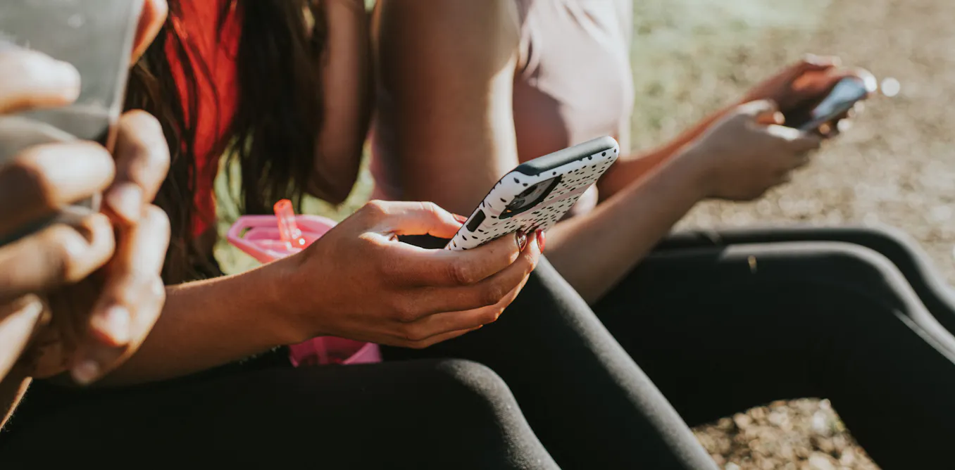 Fit, thin, curvy and toned: the contradictory body ideals young NZ women face online Fit, thin, curvy and toned: the contradictory body ideals young NZ women face online
