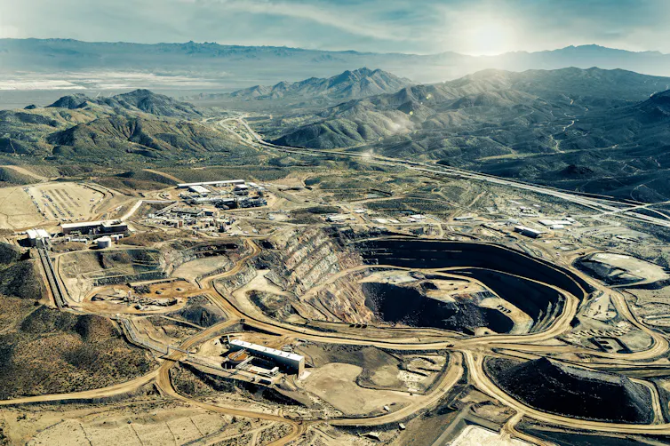 A sprawling mine in the desert mountains