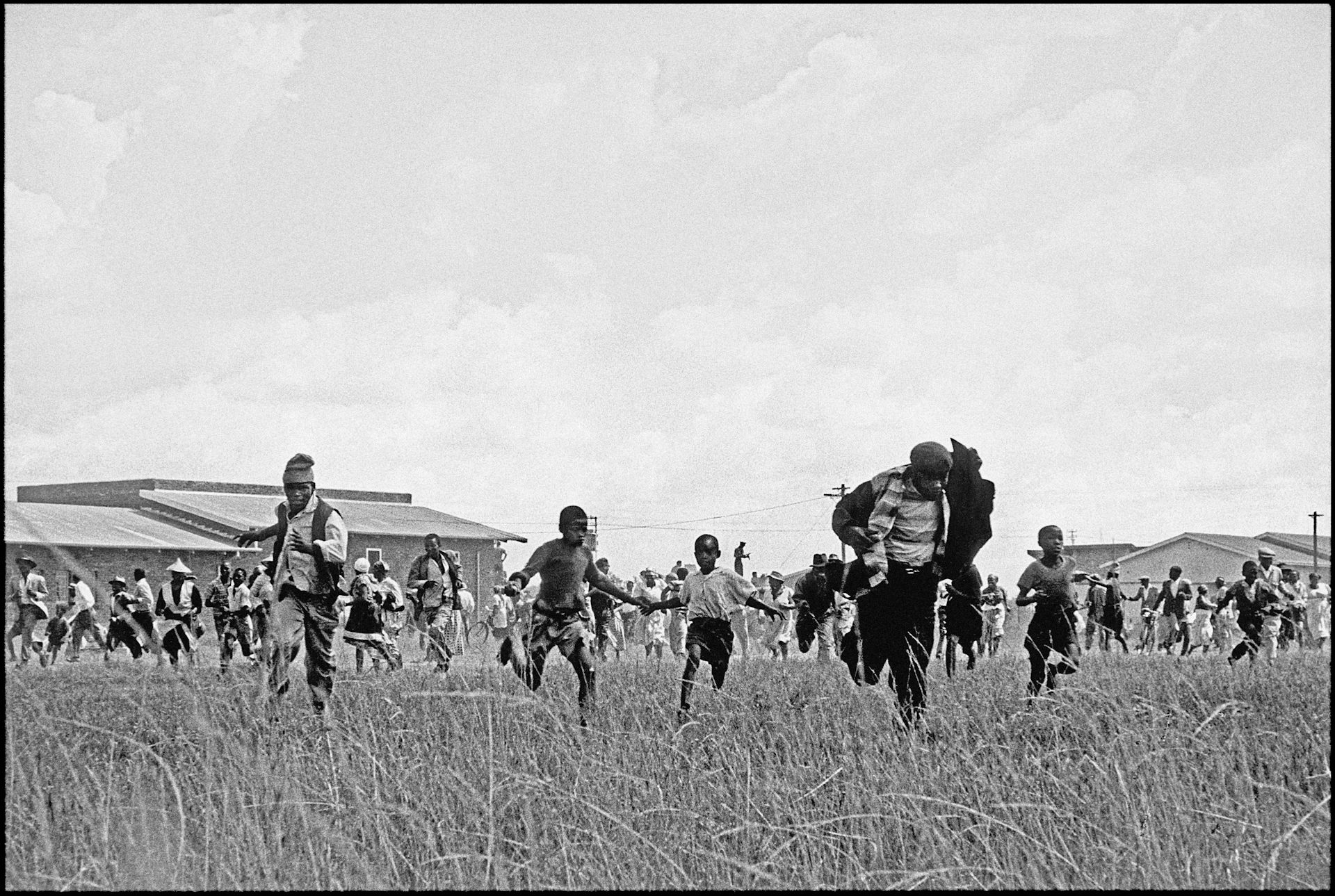 Ian Berry: The Photojournalist Who Documented the Sharpeville Massacre - News Directory 3