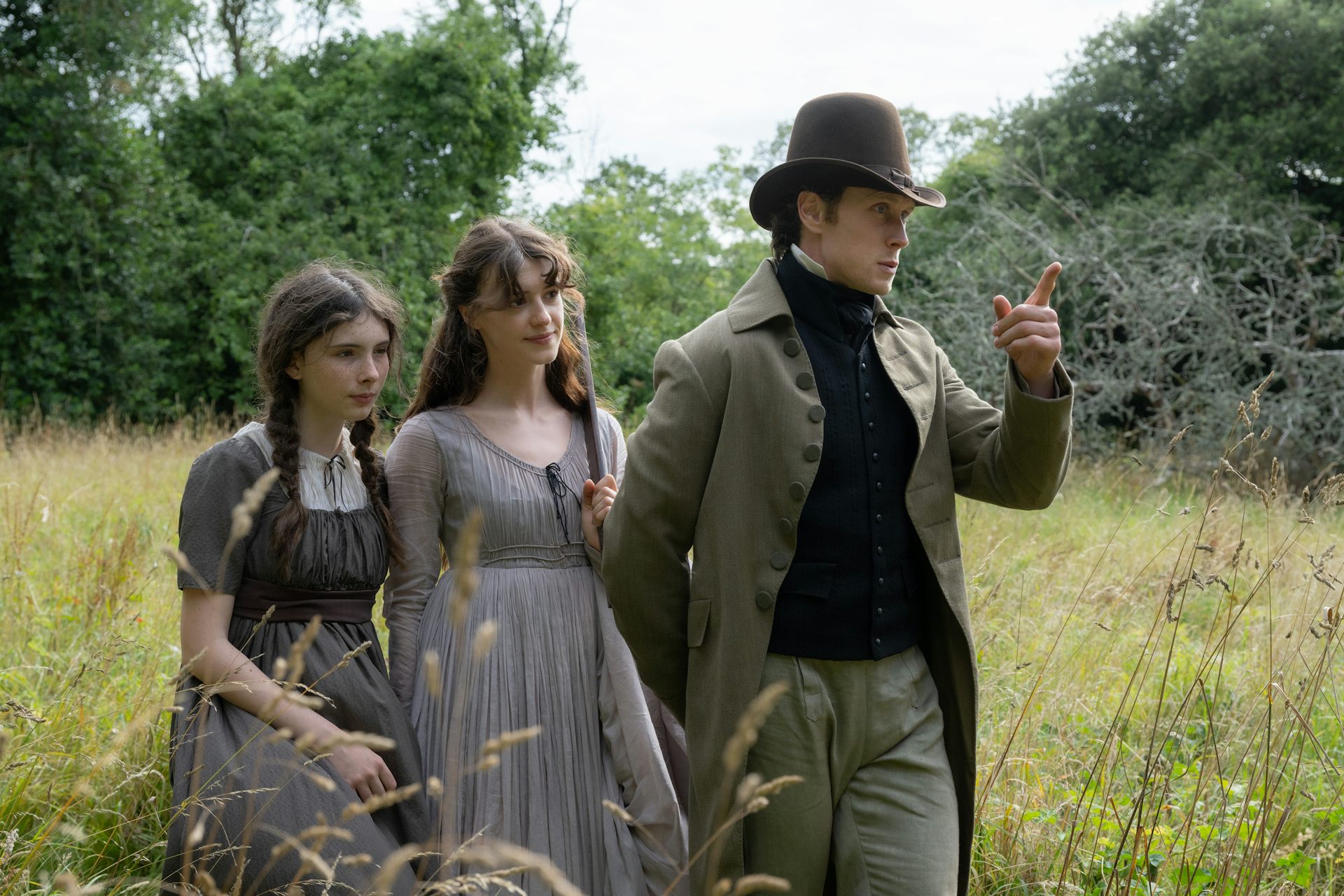 Margaret, Elinor and Edward in the grounds of Norland Park