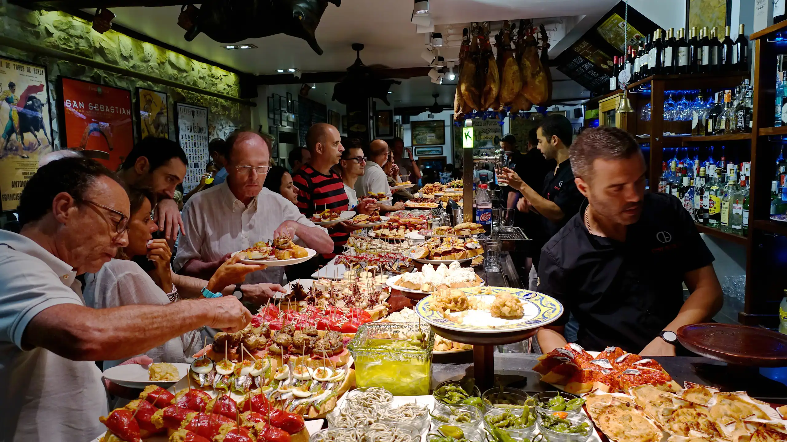 Un bar à Saint-Sébastien en Espagne.