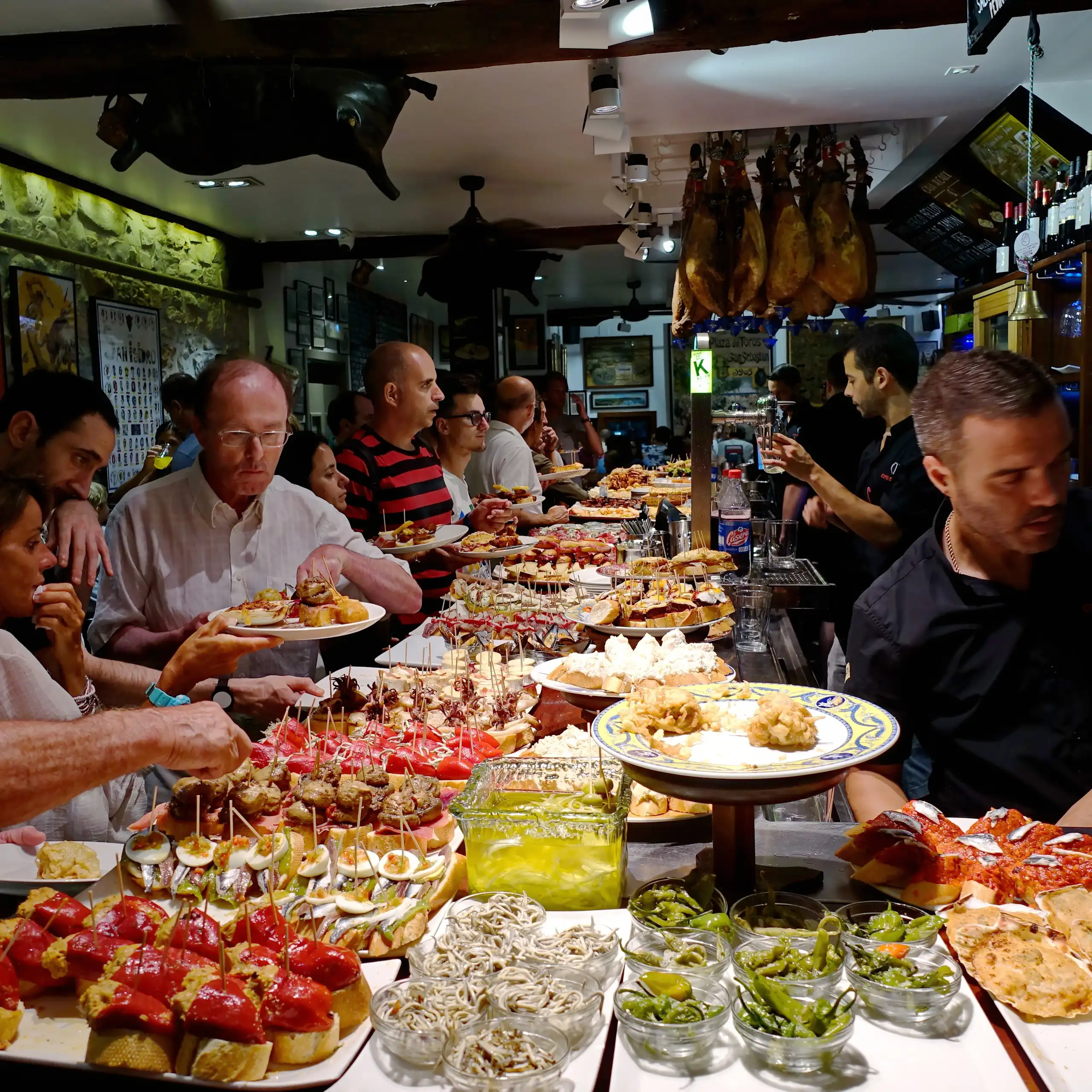 Un bar à Saint-Sébastien en Espagne.