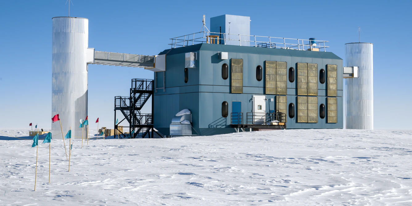 Sudbury Neutrino Observatory