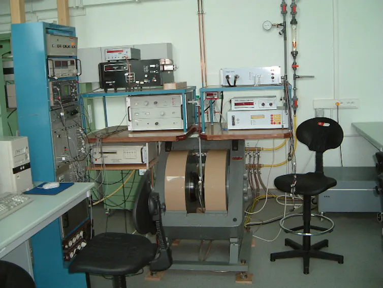 An EPR spectrometer used for spin-trapping technique.