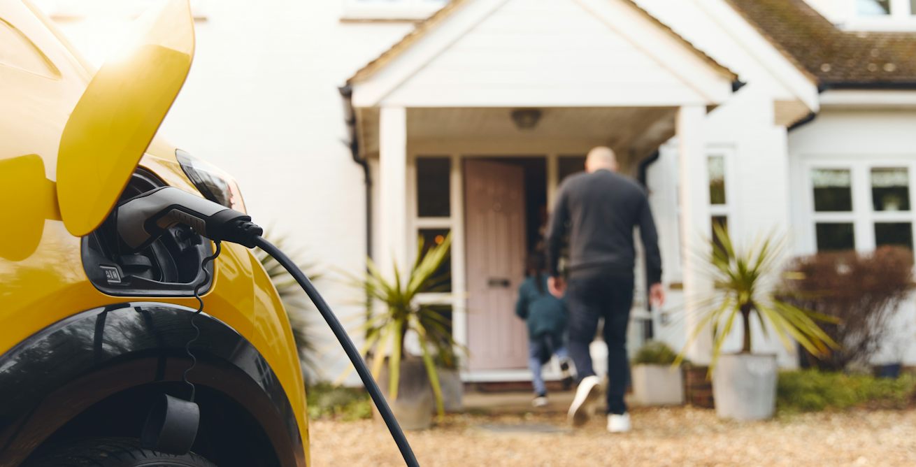 theconversation.com - Bernardino D'Amico - The driveway divide: why parking for electric vehicles is such a big barrier