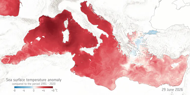 Mapa del mar Mediterráneo que muestra tonos rojos más oscuros en función del aumento de su temperatura